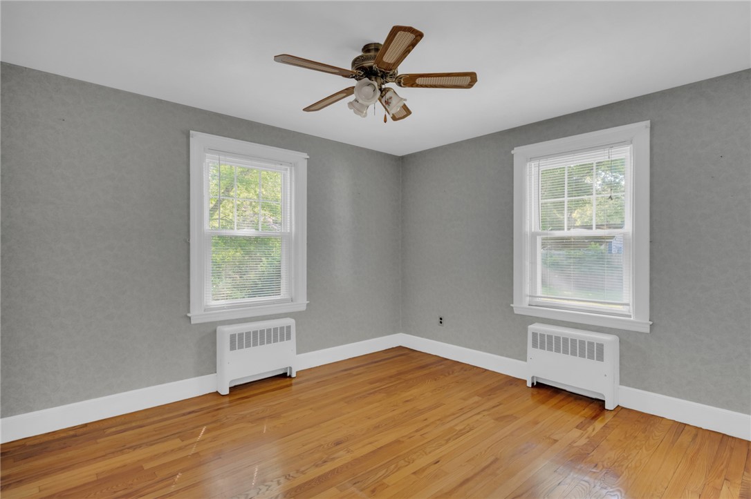 216 Riverside Avenue Warwick, RI 02889 - Photo 19 of 30