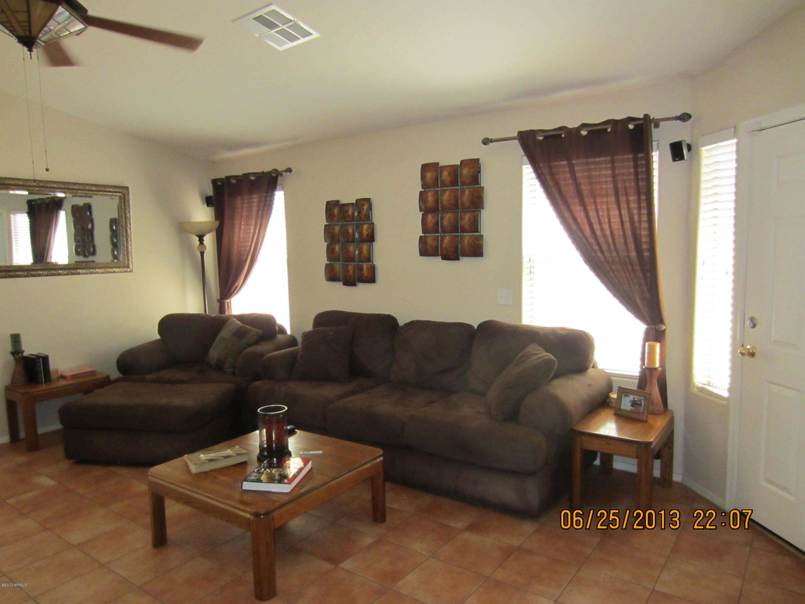 13422 West Redfield Road Surprise, AZ 85379 - Photo 3 of 31 Great Room 3