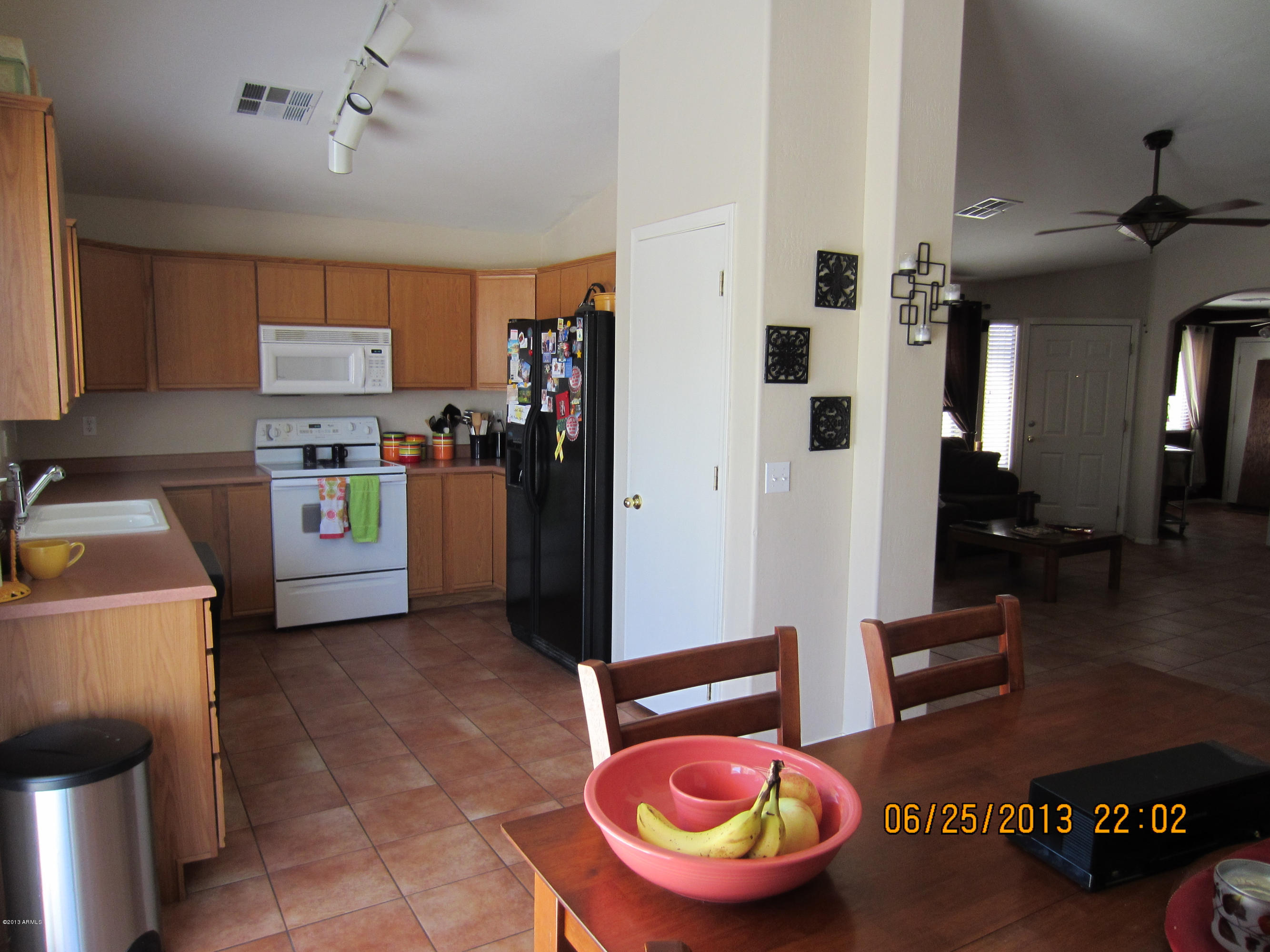 13422 West Redfield Road Surprise, AZ 85379 - Photo 6 of 31 Kitchen 5