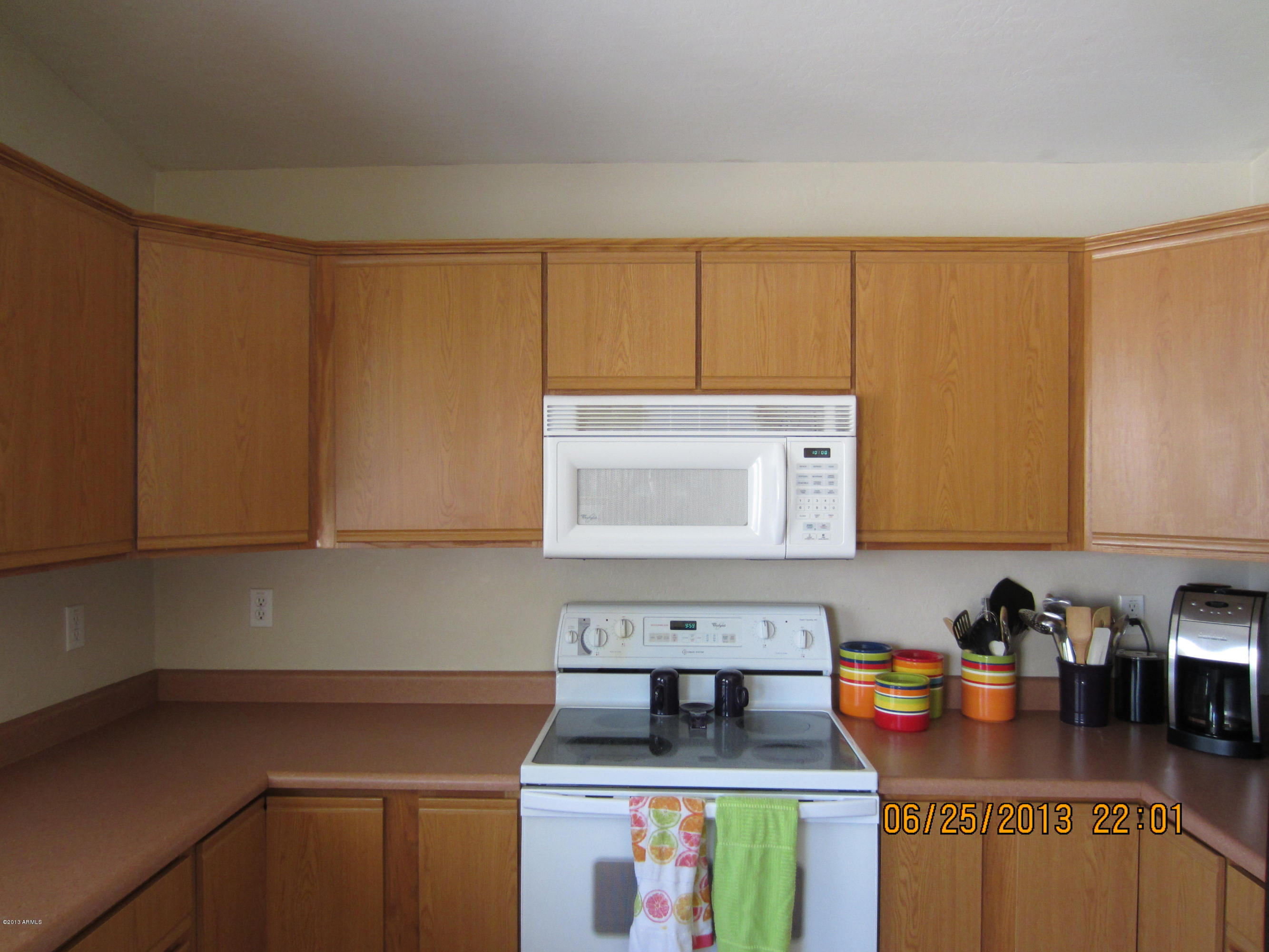 13422 West Redfield Road Surprise, AZ 85379 - Photo 10 of 31 Kitchen 3
