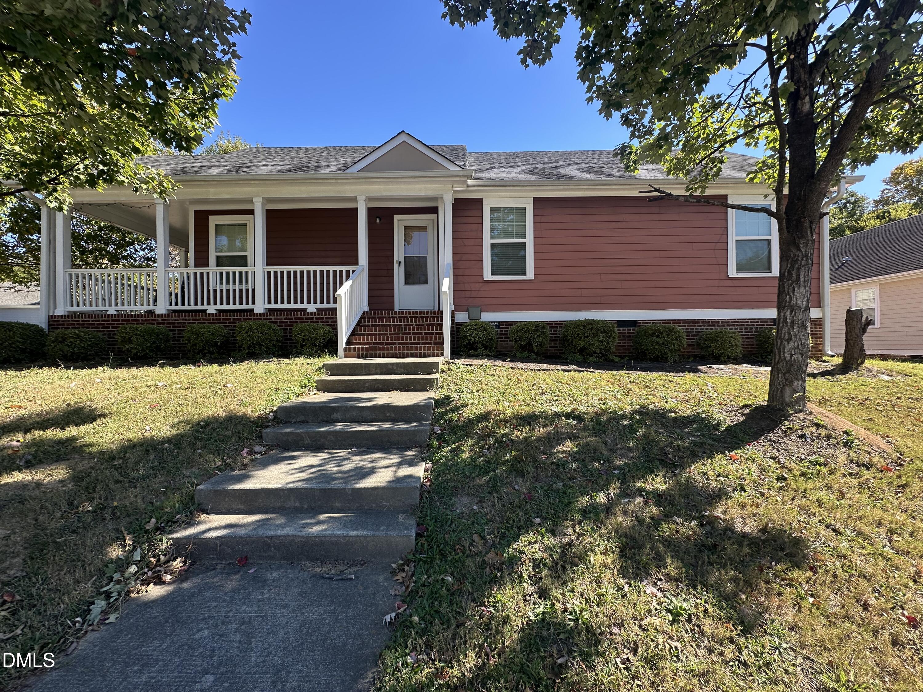 900 Dorothy Sanders Way Raleigh, NC 27601 - Photo 3 of 7 IMG_2418