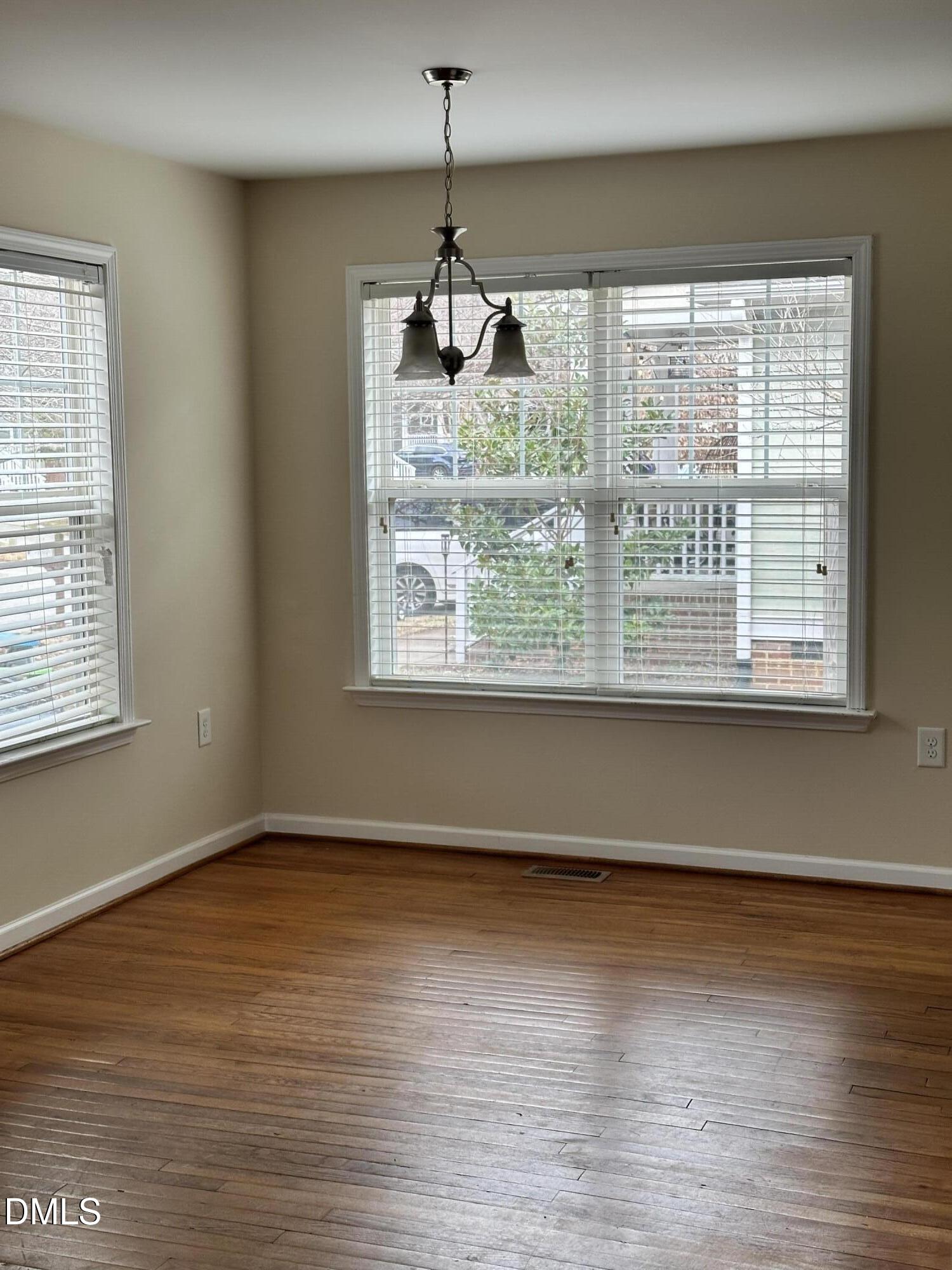 900 Dorothy Sanders Way Raleigh, NC 27601 - Photo 6 of 7 DINING ROOM