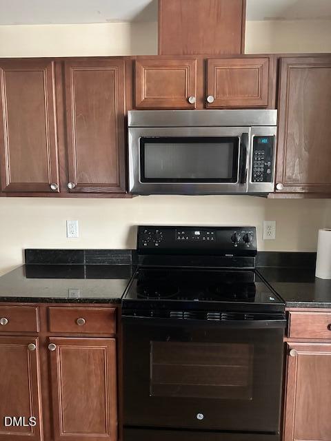 900 Dorothy Sanders Way Raleigh, NC 27601 - Photo 7 of 7 kitchen 2