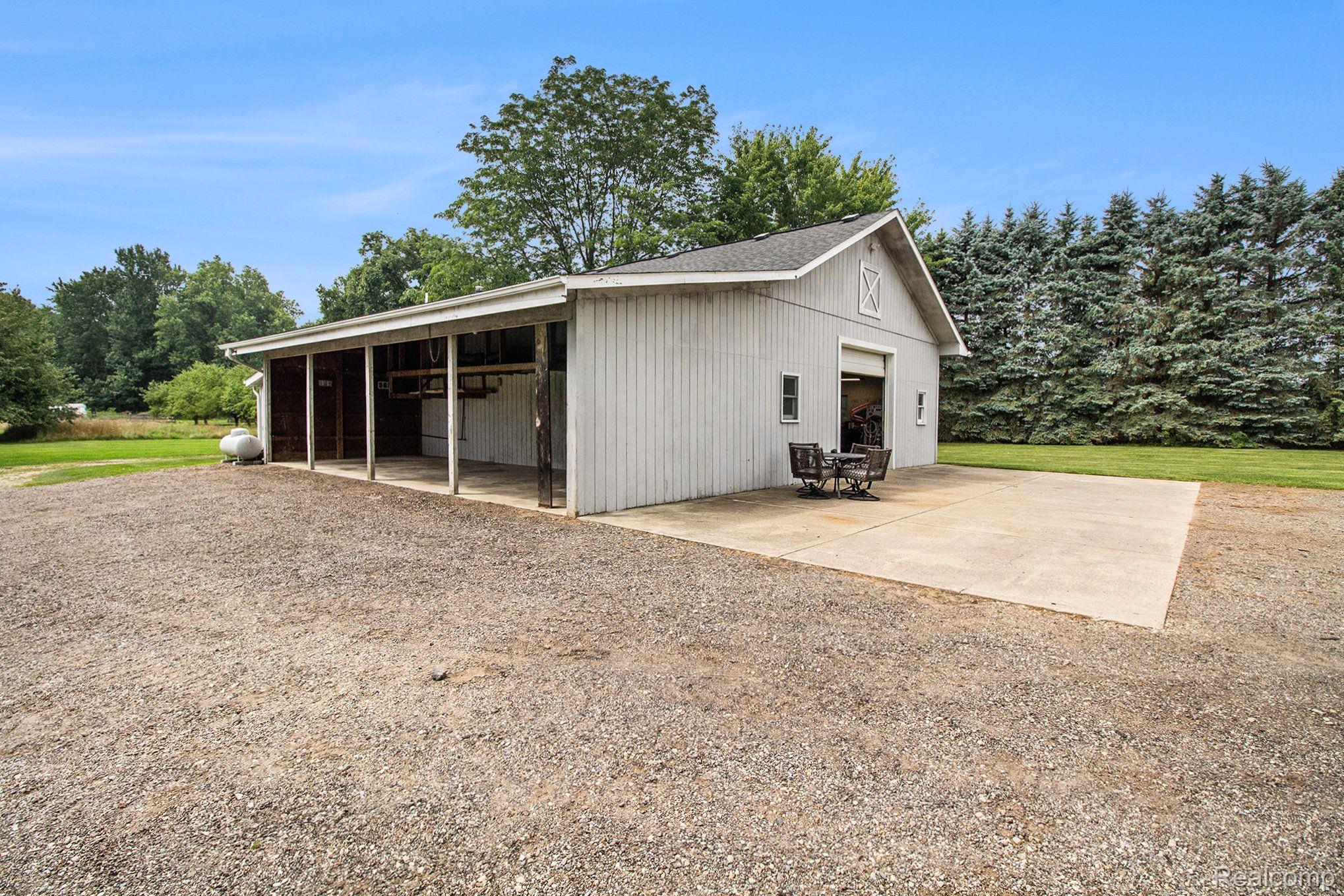 9477 West Allen Road Fowlerville, MI 48836 - Photo 32 of 44 30x40 Main Outbuilding