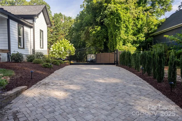 $3,750 | 311 South Academy Street, Mooresville, NC 28115