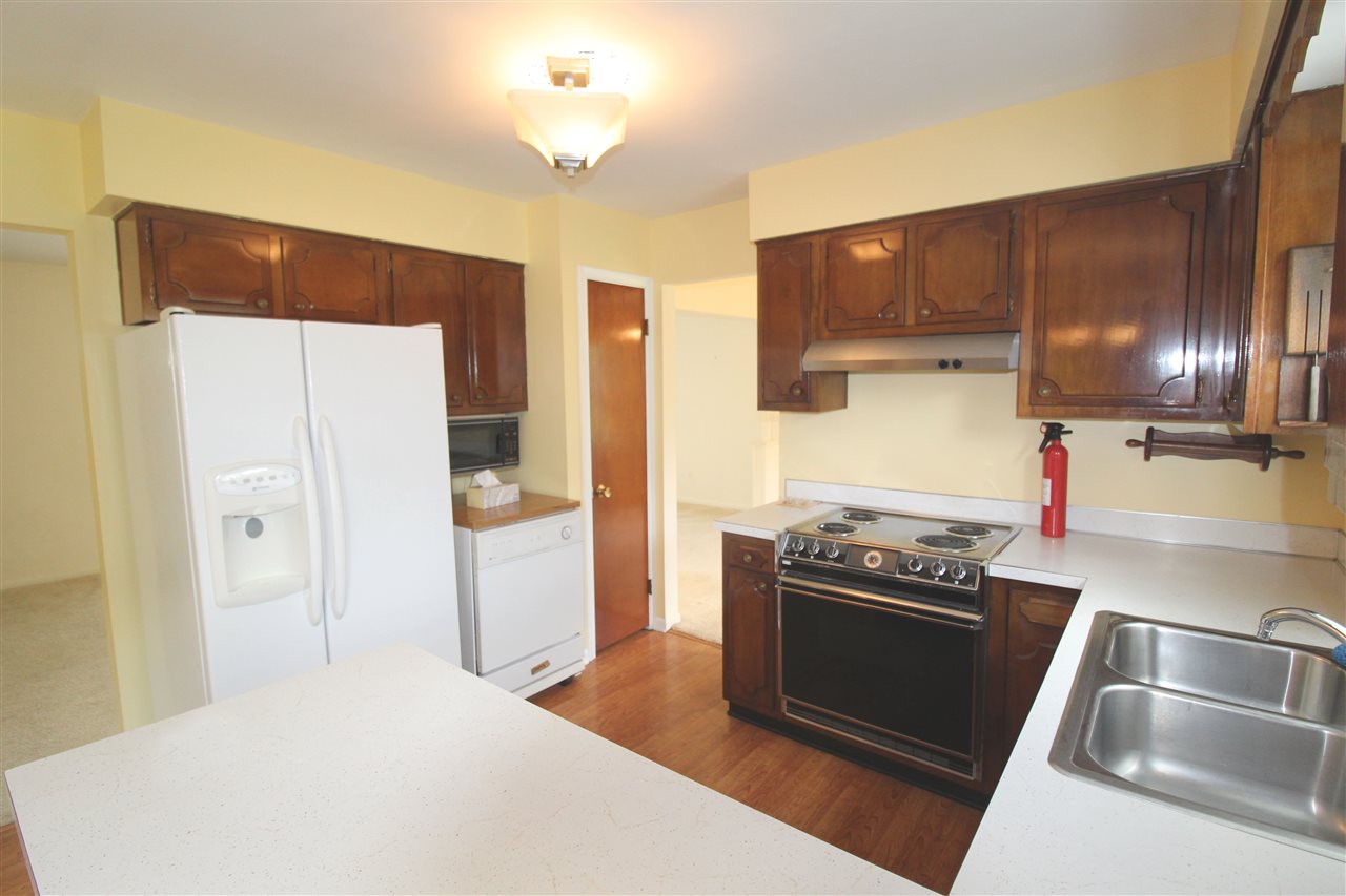 6496 Calkins Road Flint, MI 48532 - Photo 7 of 21 31384311-6.JPG
