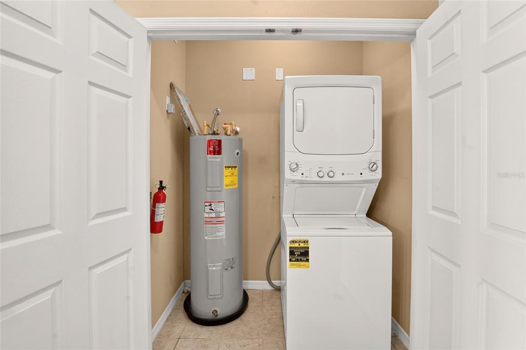 1185 Southwest 9th Road, Unit 409 Gainesville, FL 32601 - Photo 5 of 25 Gallery Image 5