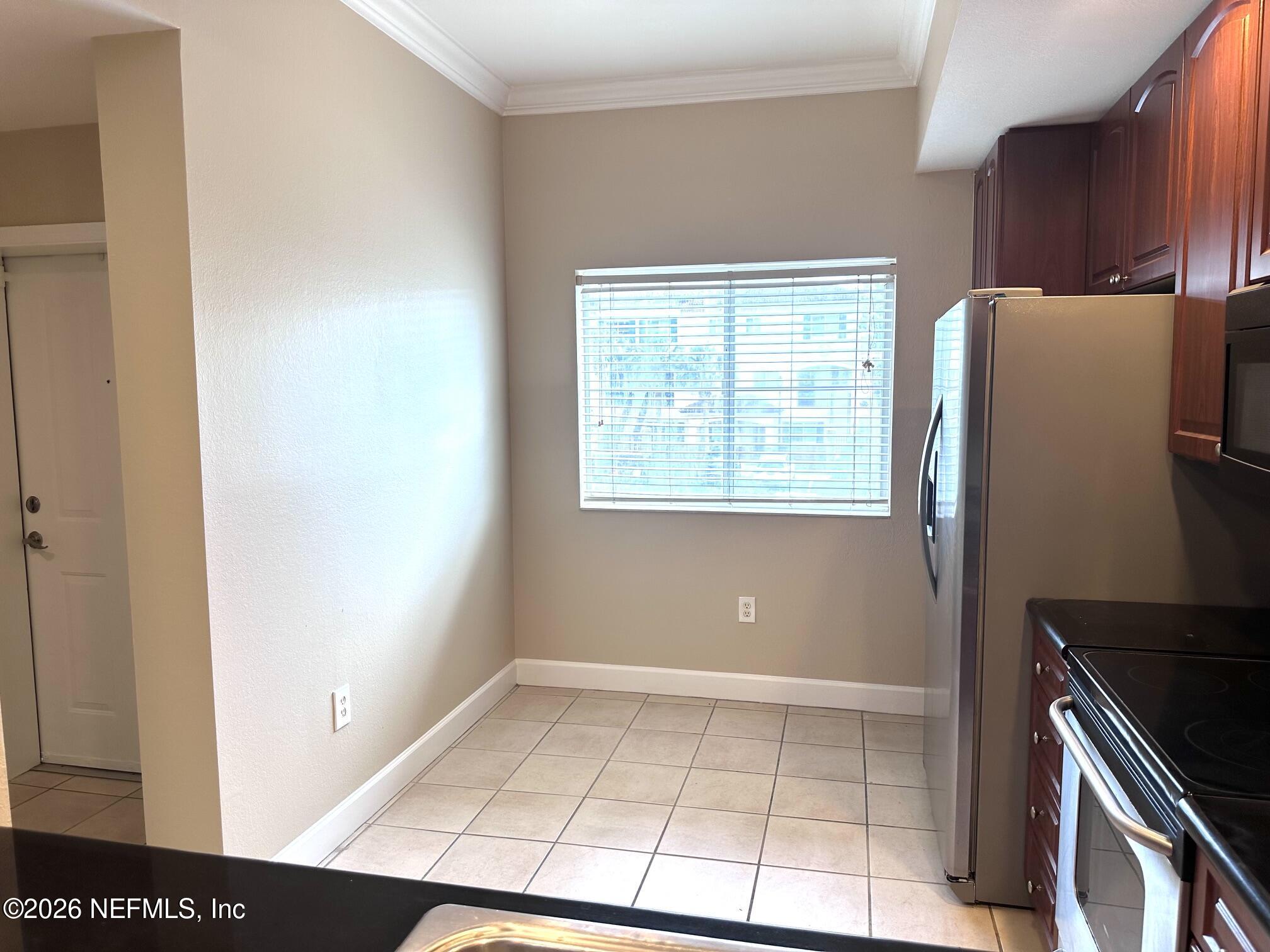 9745 Touchton Road, Unit 1124 Jacksonville, FL 32246 - Photo 10 of 39 Eat-In Kitchen