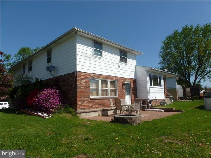 9679 Sandanne Road Philadelphia, PA 19115 - Photo 2 of 13