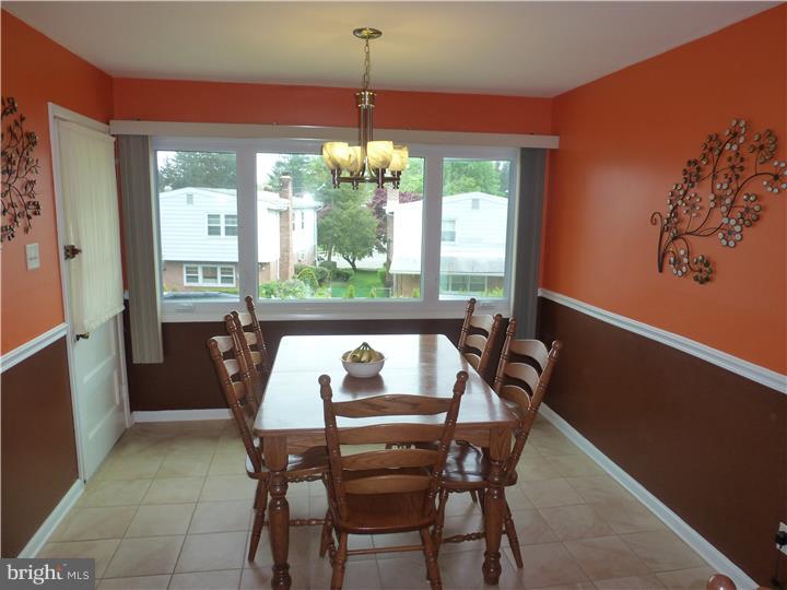 9679 Sandanne Road Philadelphia, PA 19115 - Photo 8 of 13