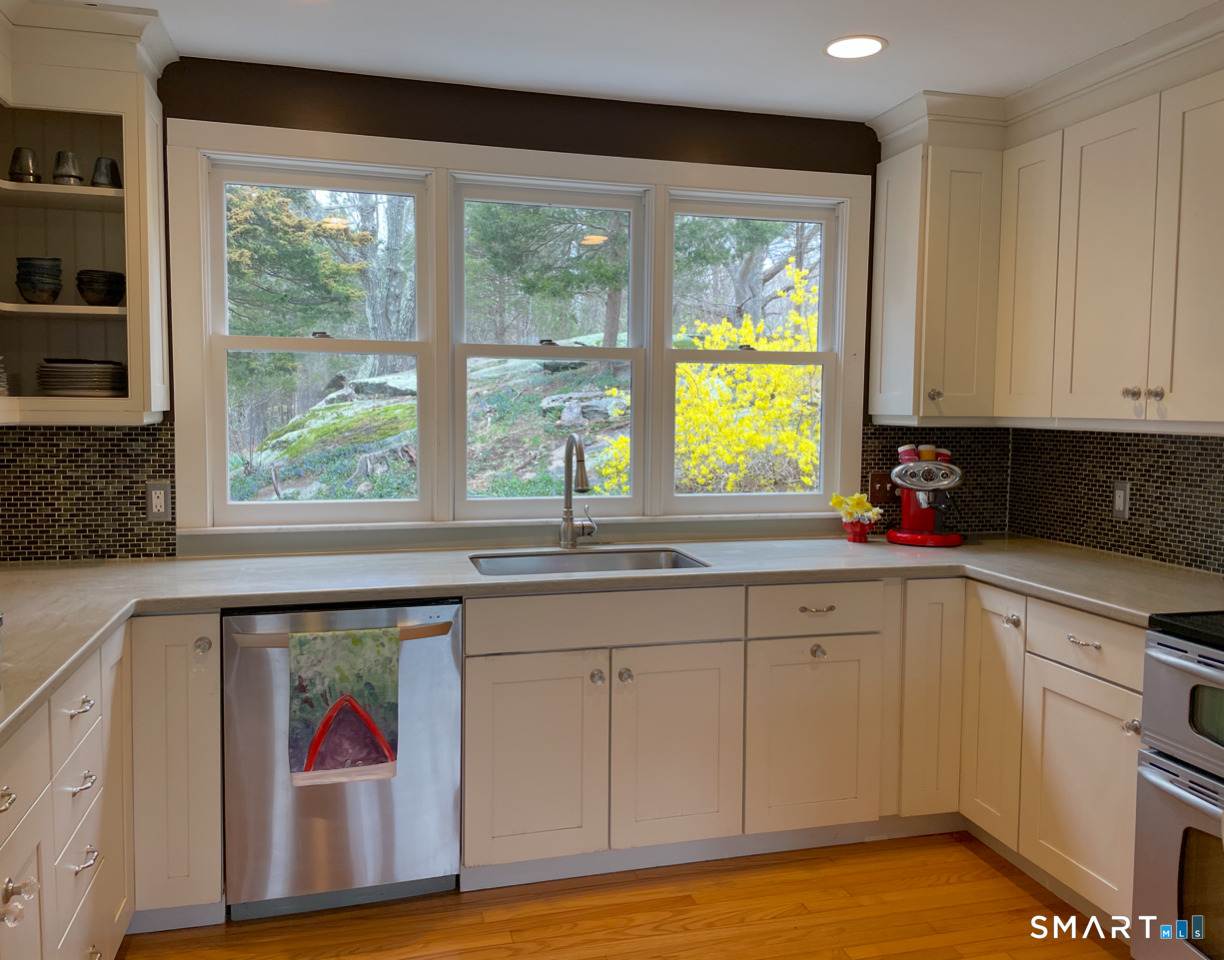 83 Jacobs Lane Guilford, CT 06437 - Photo 15 of 40