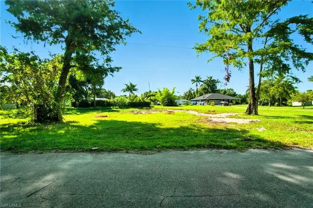 $79,900 | 4364 Cypress Lane, Fort Myers, FL 33905