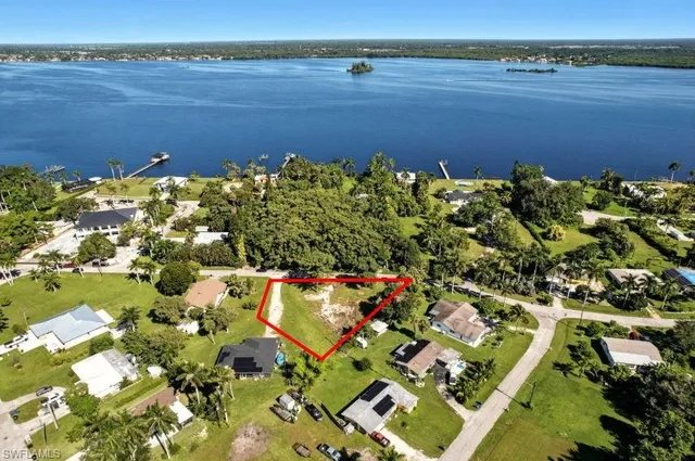 $79,900 | 4364 Cypress Lane, Fort Myers, FL 33905