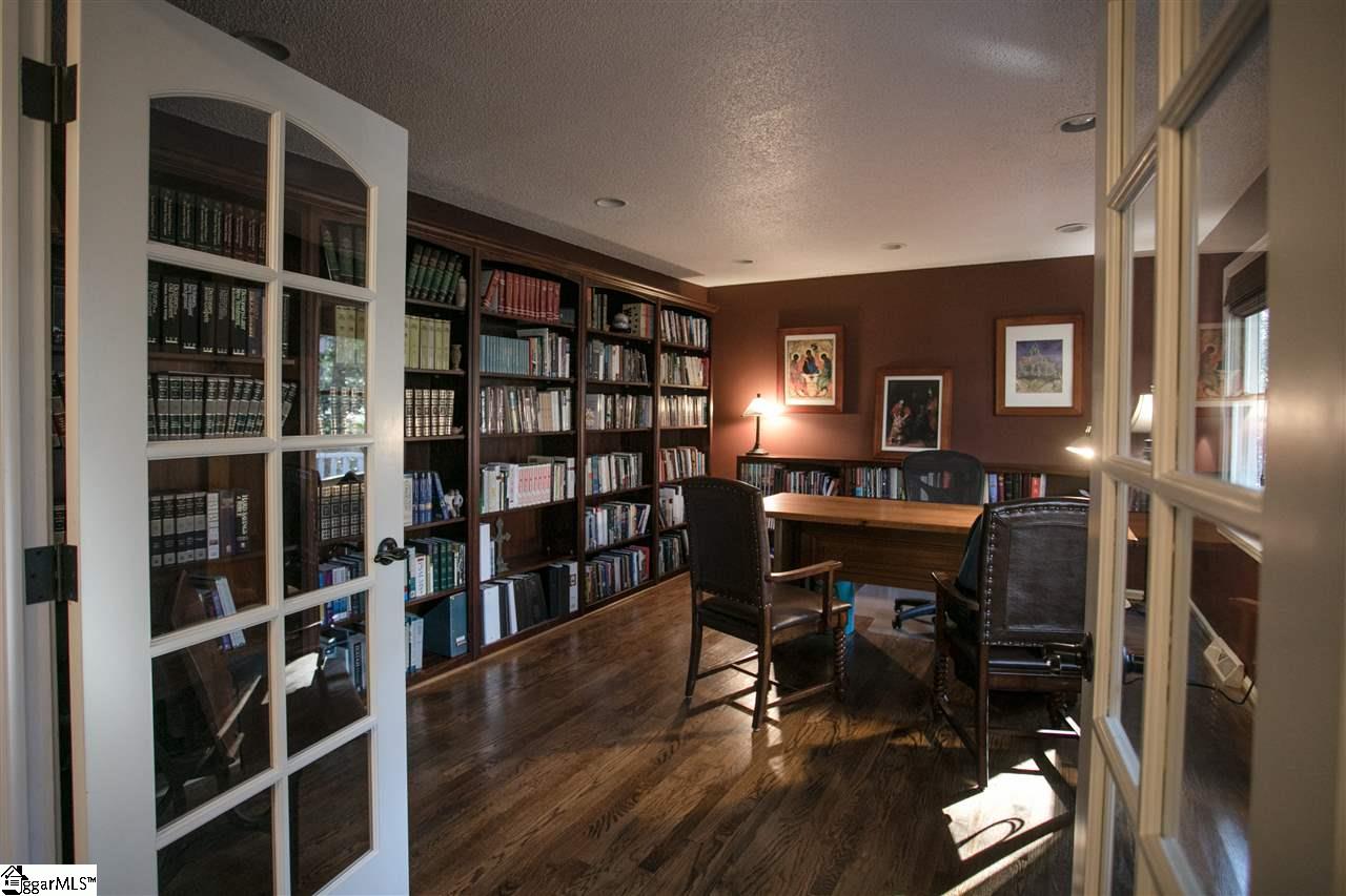 213 Overcreek Road Greenville, SC 29607 - Photo 11 of 36 Gallery Image 11