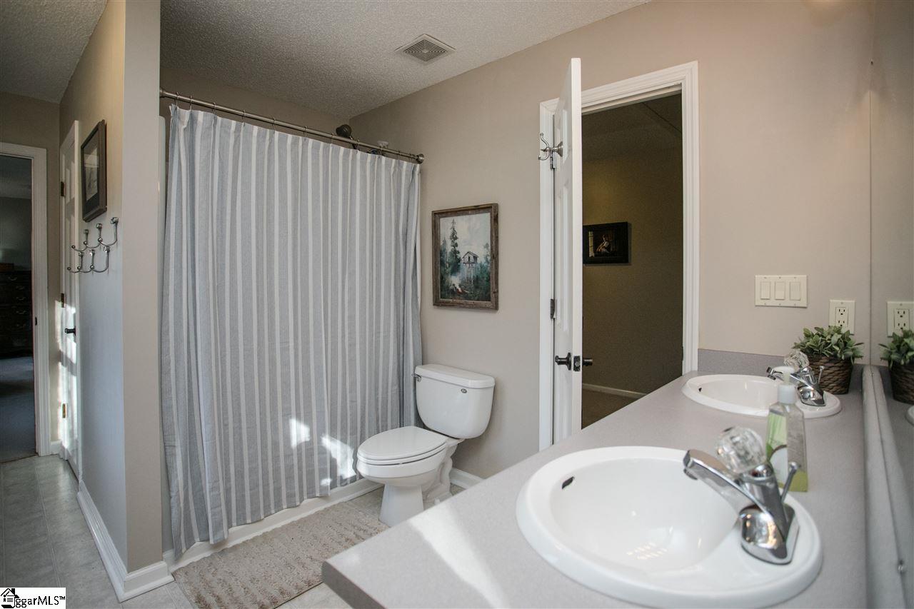 213 Overcreek Road Greenville, SC 29607 - Photo 24 of 36 Gallery Image 24