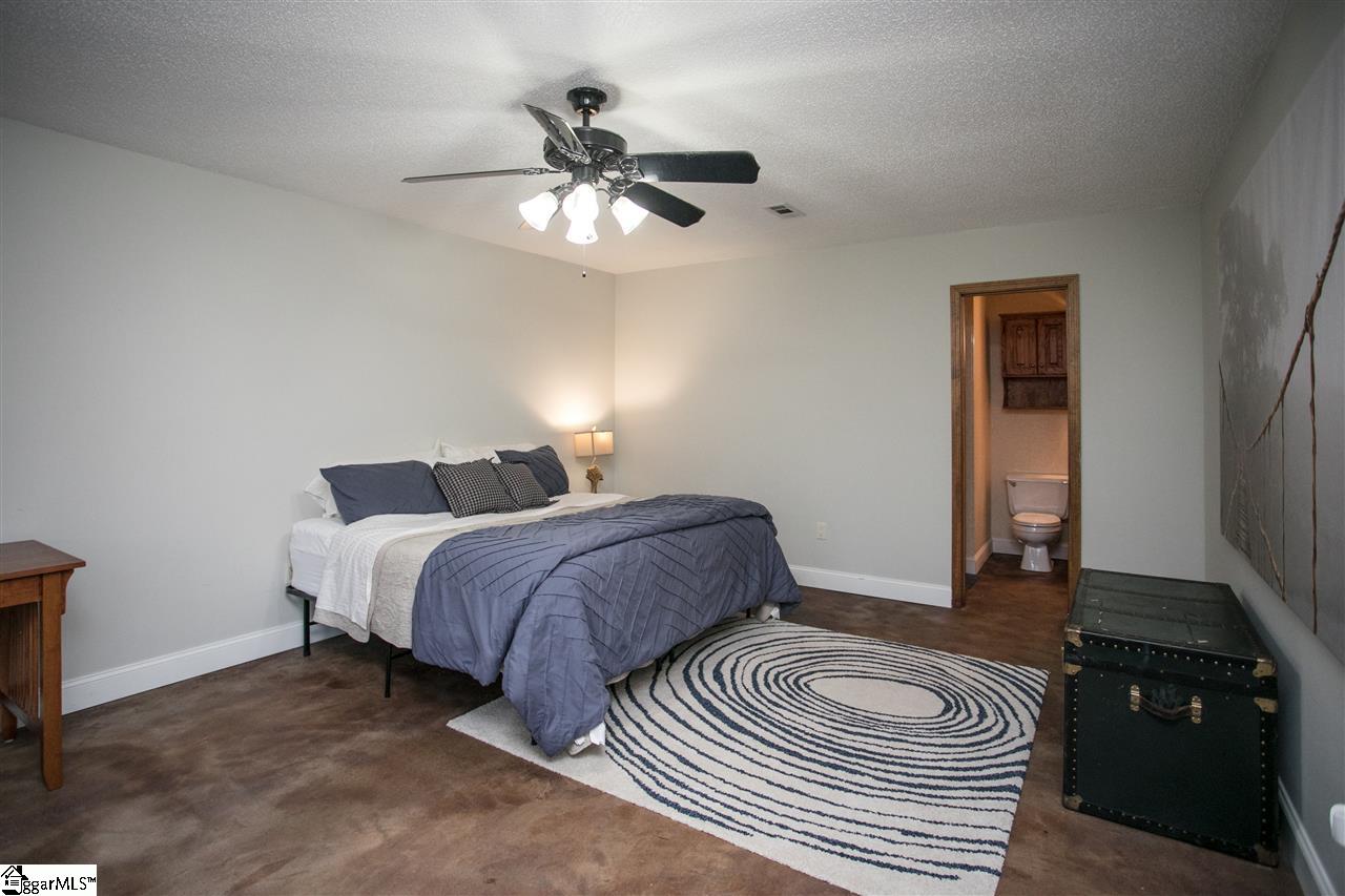 213 Overcreek Road Greenville, SC 29607 - Photo 28 of 36 Gallery Image 28