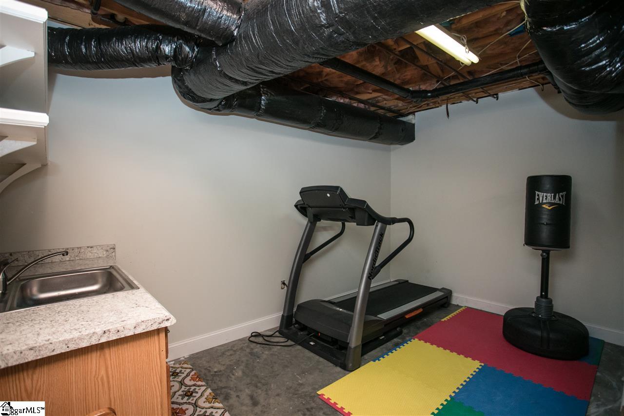 213 Overcreek Road Greenville, SC 29607 - Photo 32 of 36 Gallery Image 32