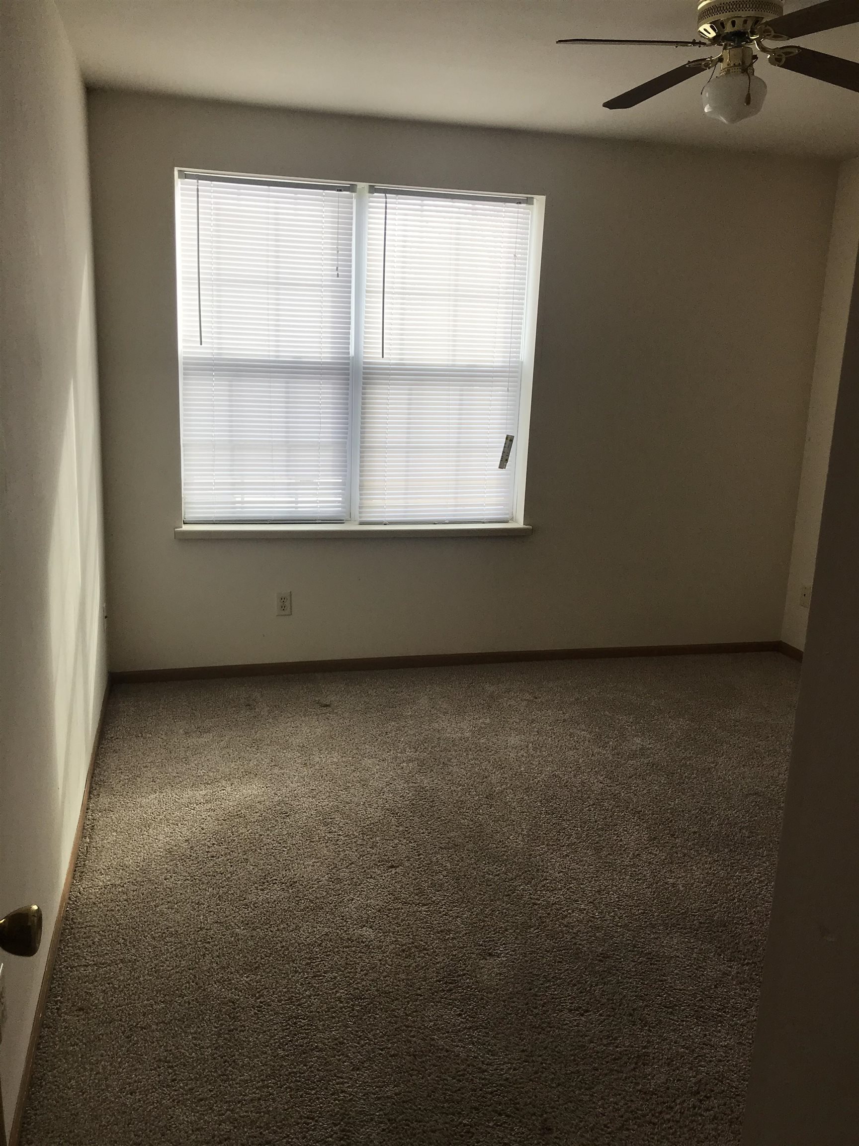 612-614 North Main Street Fall River, WI 53932 - Photo 15 of 20