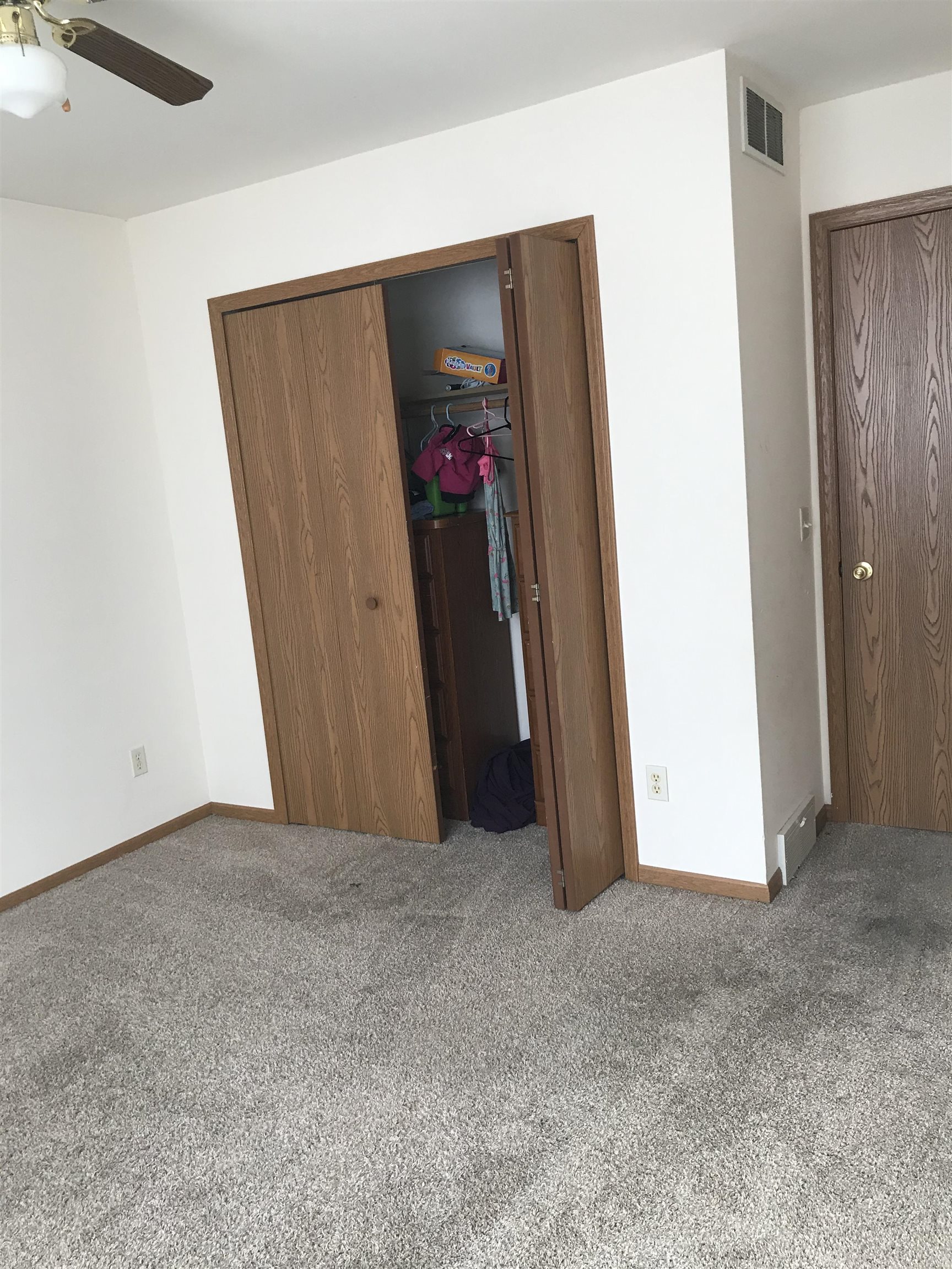 612-614 North Main Street Fall River, WI 53932 - Photo 17 of 20