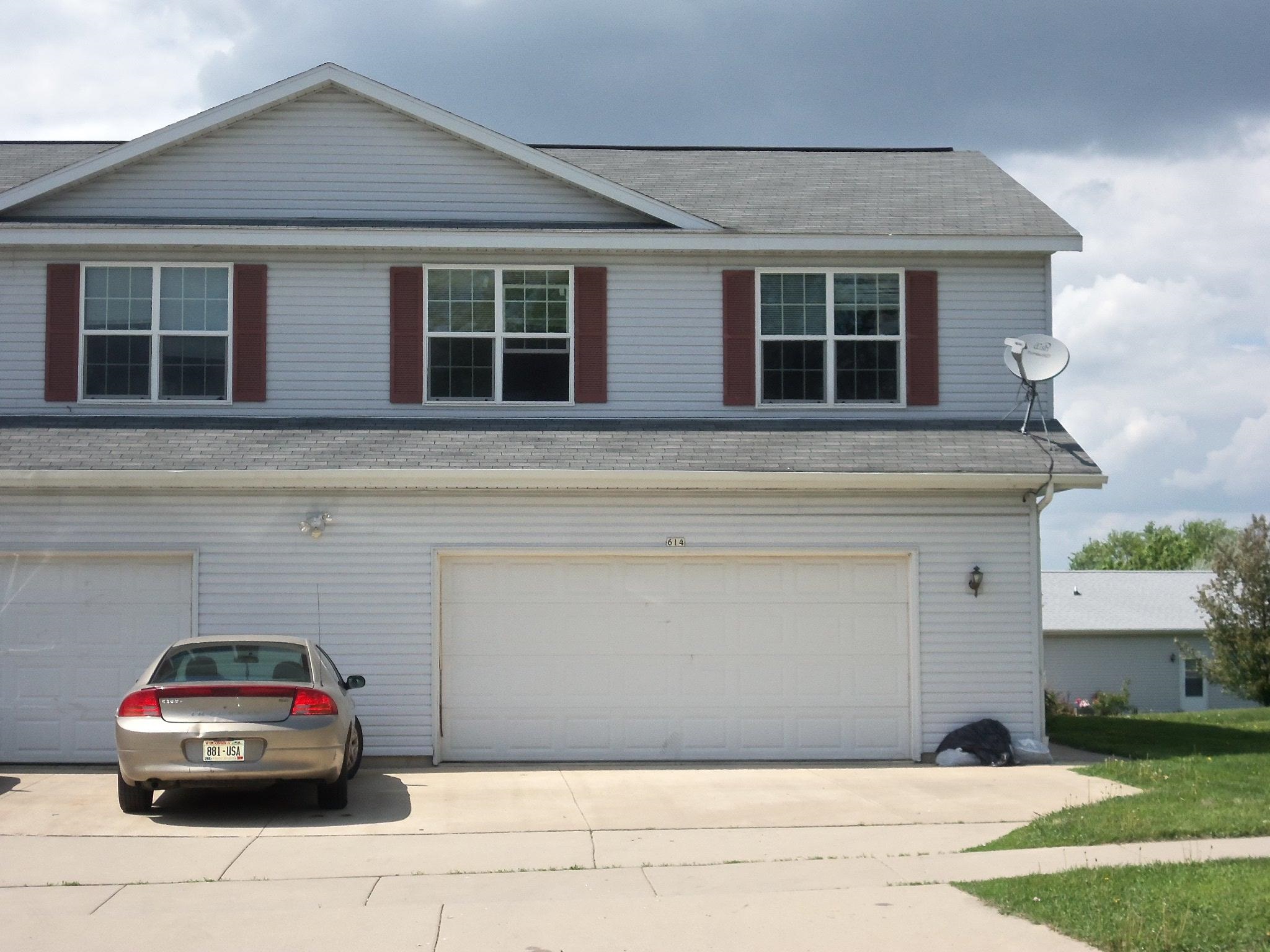 612-614 North Main Street Fall River, WI 53932 - Photo 2 of 20