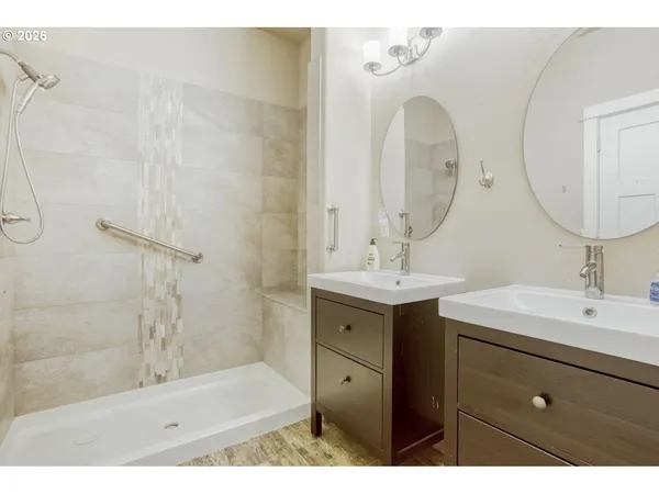 $815,000 | 20845 Southwest Eggert Way, Beaverton, OR 97078