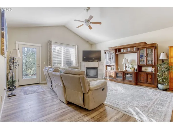 $815,000 | 20845 Southwest Eggert Way, Beaverton, OR 97078