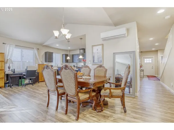 $815,000 | 20845 Southwest Eggert Way, Beaverton, OR 97078