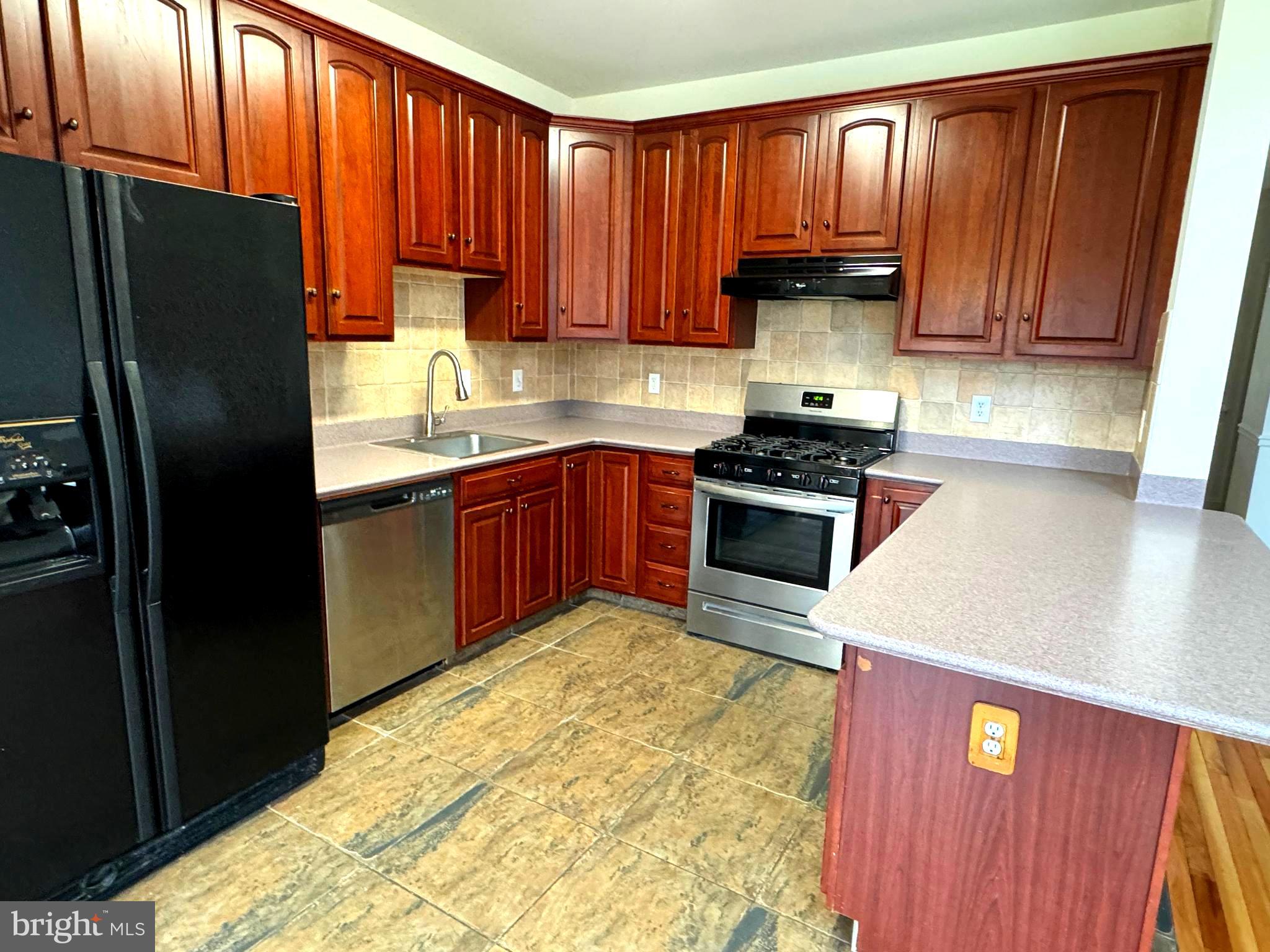 27 Chapel Hill Road Mount Laurel, NJ 08054 - Photo 12 of 28 Gallery Image 12