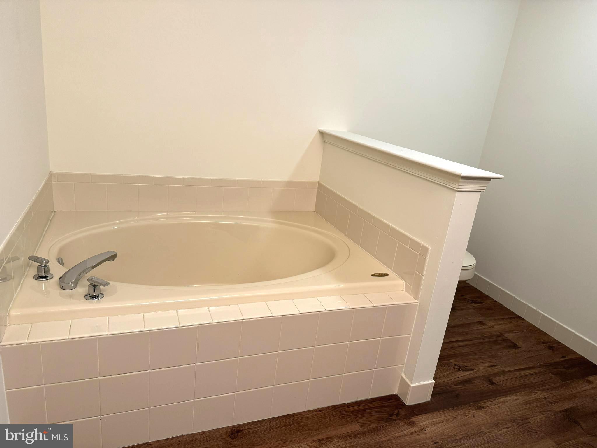 27 Chapel Hill Road Mount Laurel, NJ 08054 - Photo 19 of 28 Gallery Image 19