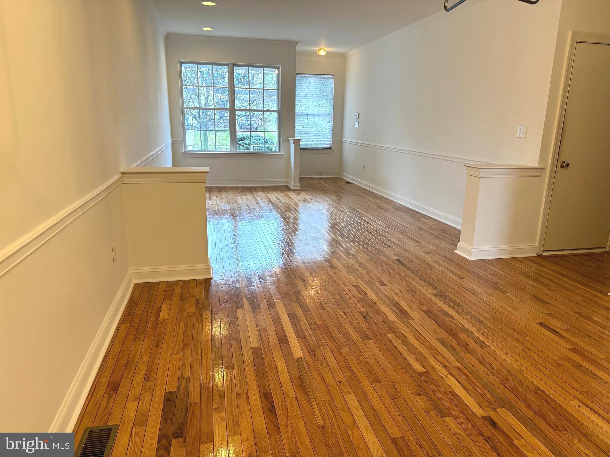 27 Chapel Hill Road Mount Laurel, NJ 08054 - Photo 3 of 28 Gallery Image 3