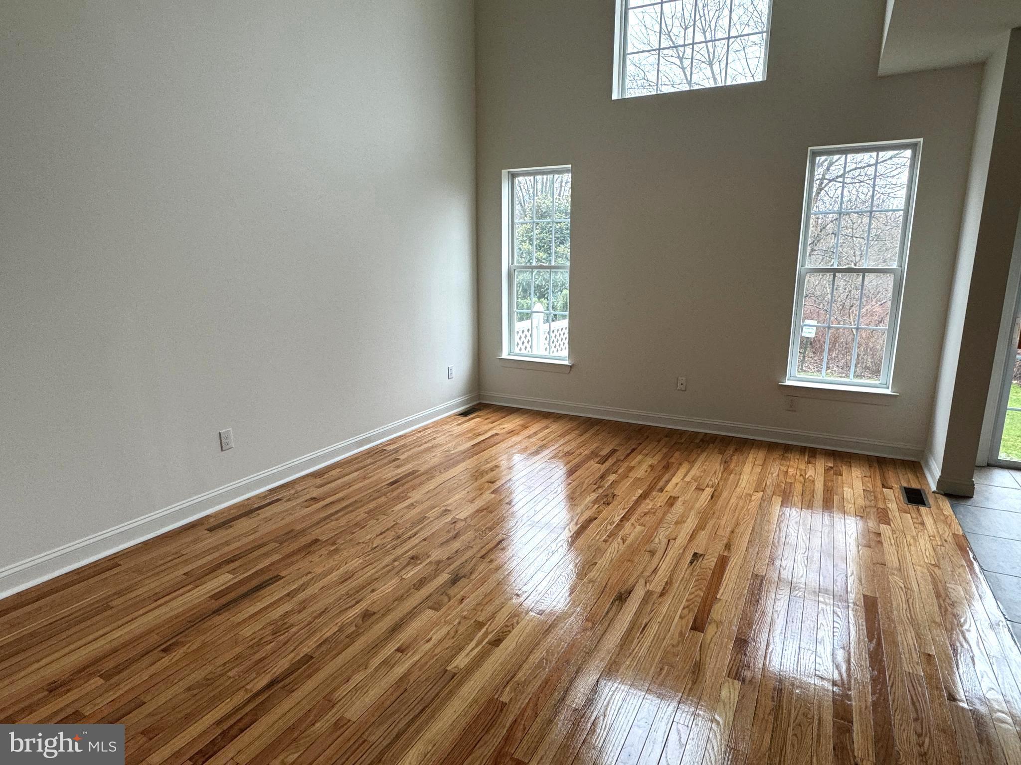 27 Chapel Hill Road Mount Laurel, NJ 08054 - Photo 8 of 28 Gallery Image 8