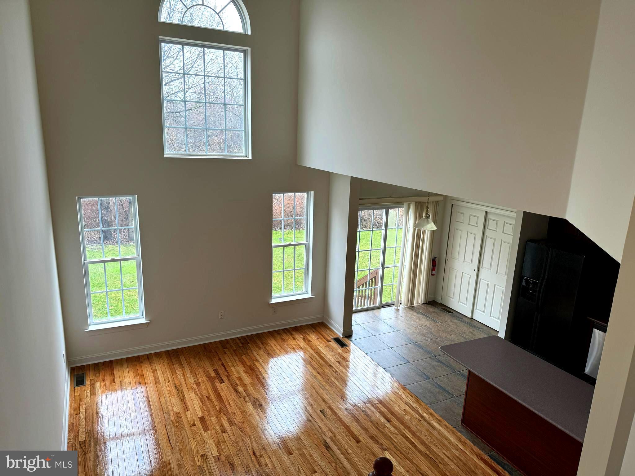 27 Chapel Hill Road Mount Laurel, NJ 08054 - Photo 9 of 28 Gallery Image 9
