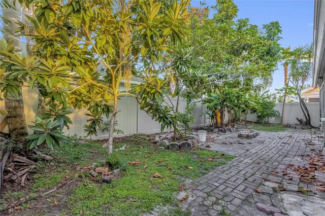 $2,400 | 14528 Redmeadow Court, Orlando, FL 32837