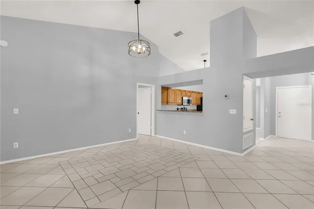 $2,400 | 14528 Redmeadow Court, Orlando, FL 32837