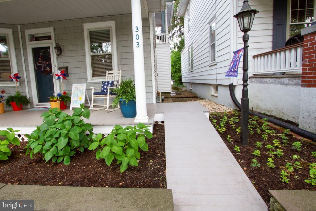 303 Linden Street Lititz, PA 17543 - Photo 6 of 47