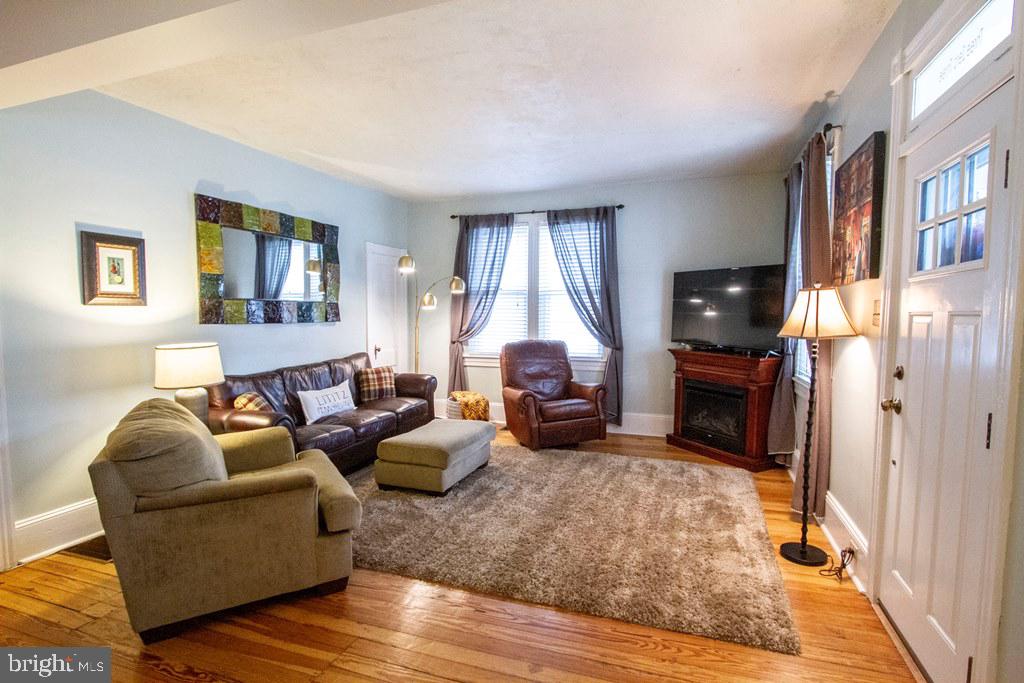 303 Linden Street Lititz, PA 17543 - Photo 8 of 47