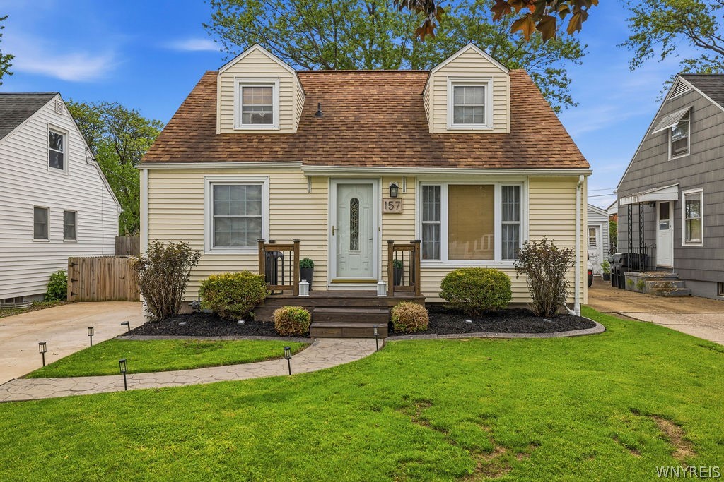 157 Thorncliff Road Tonawanda, NY 14223 - Photo 2 of 33