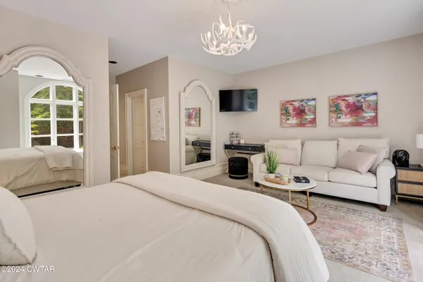 $2,300,000 | 9 Windwood Drive, Jackson, TN 38305