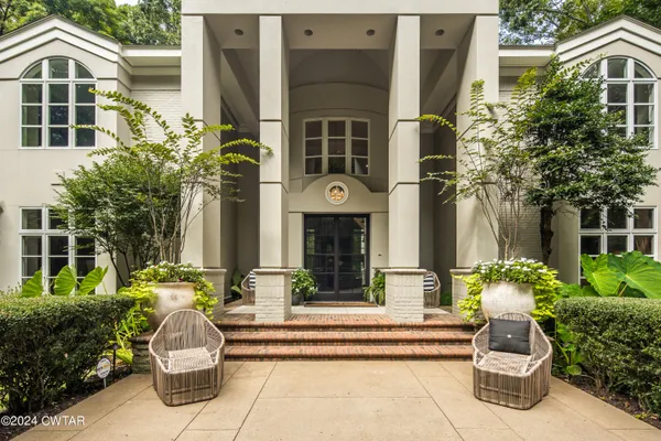 $2,300,000 | 9 Windwood Drive, Jackson, TN 38305