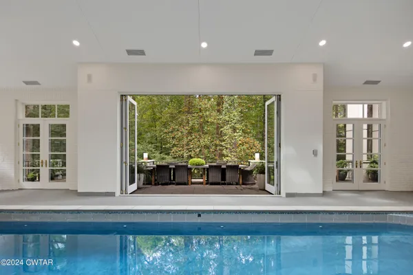 $2,300,000 | 9 Windwood Drive, Jackson, TN 38305