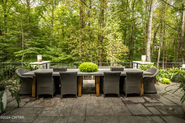 $2,300,000 | 9 Windwood Drive, Jackson, TN 38305