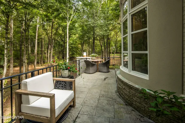 $2,300,000 | 9 Windwood Drive, Jackson, TN 38305