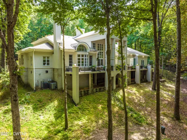 $2,300,000 | 9 Windwood Drive, Jackson, TN 38305