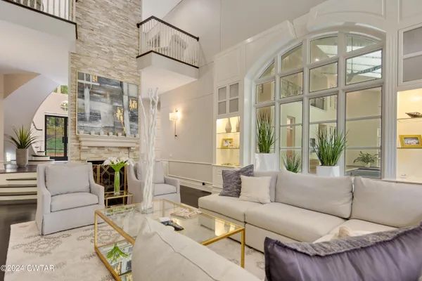 $2,300,000 | 9 Windwood Drive, Jackson, TN 38305