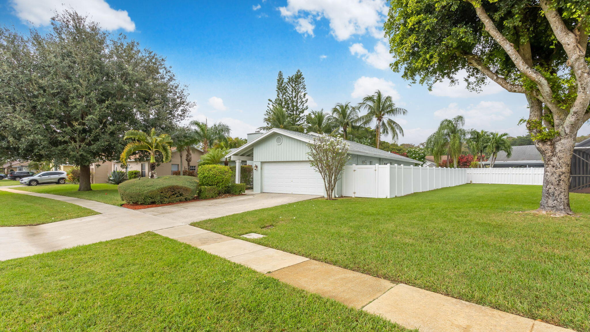 11309 Woodchuck Drive Boca Raton, FL 33428 - Photo 3 of 41 Front