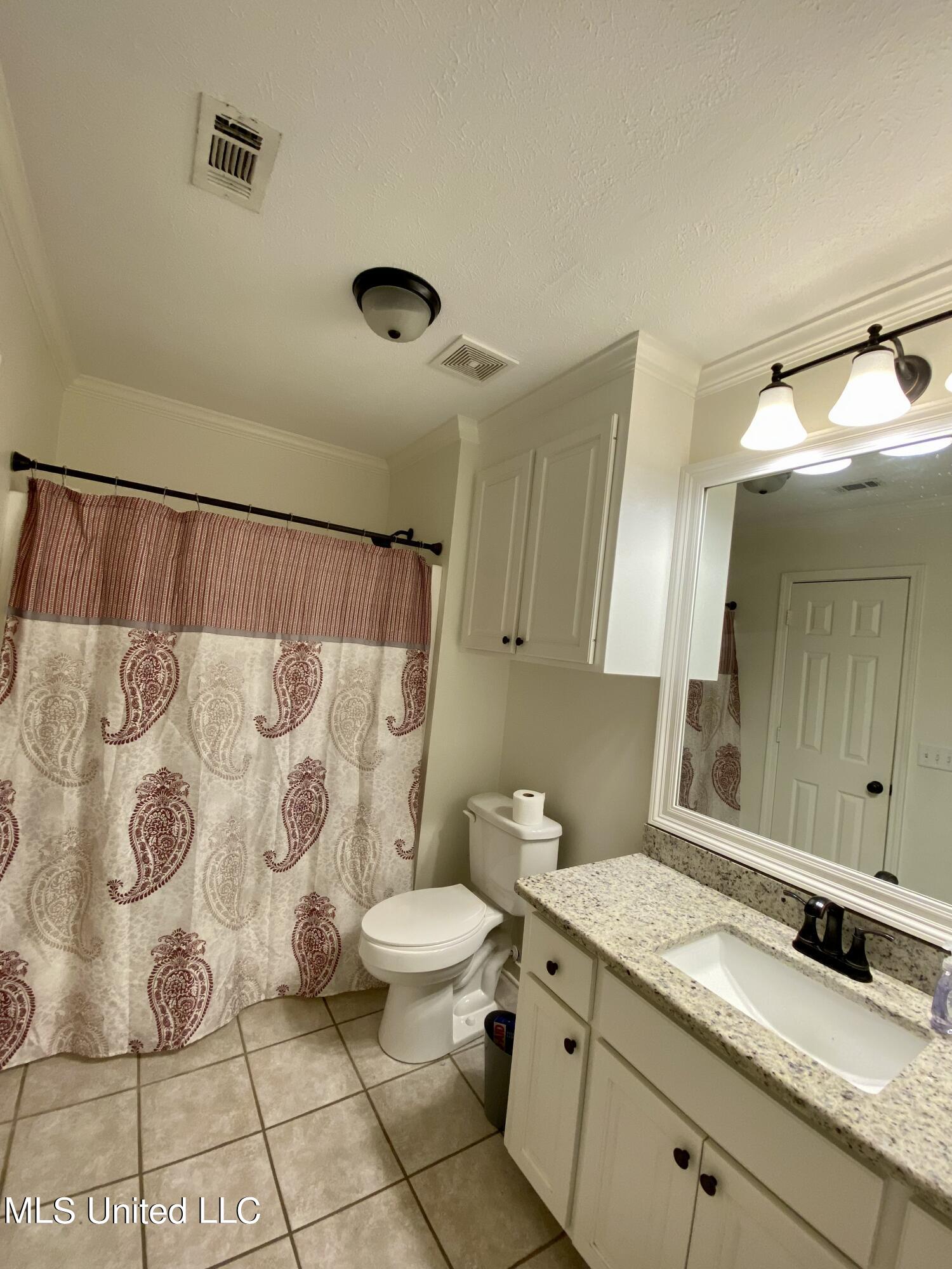 209 Cherrybark Lane Brandon, MS 39047 - Photo 9 of 17 IMG_1295