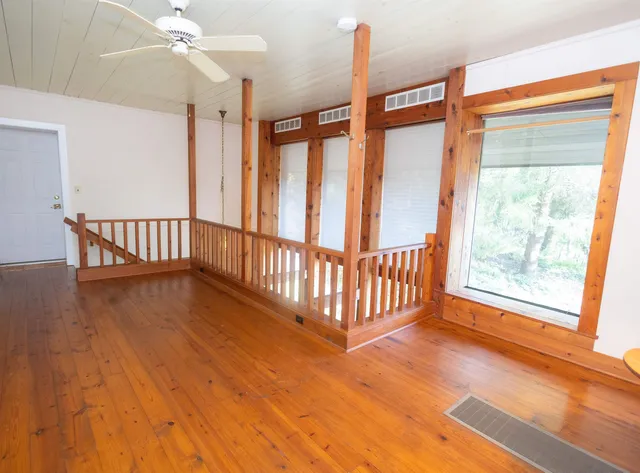 $749,900 | 18075 O Neil Road, Mineral Point, WI 53565