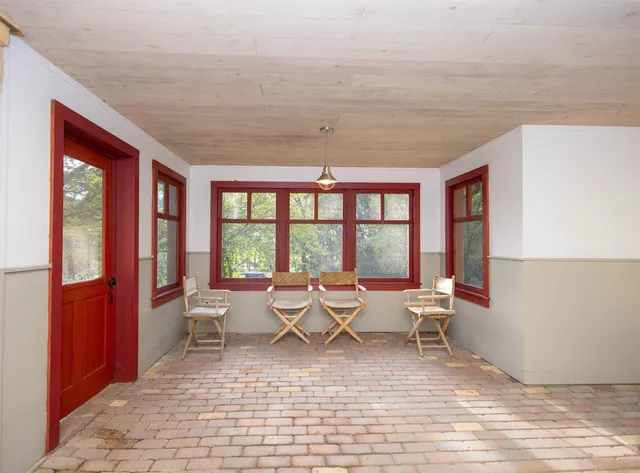 $749,900 | 18075 O Neil Road, Mineral Point, WI 53565