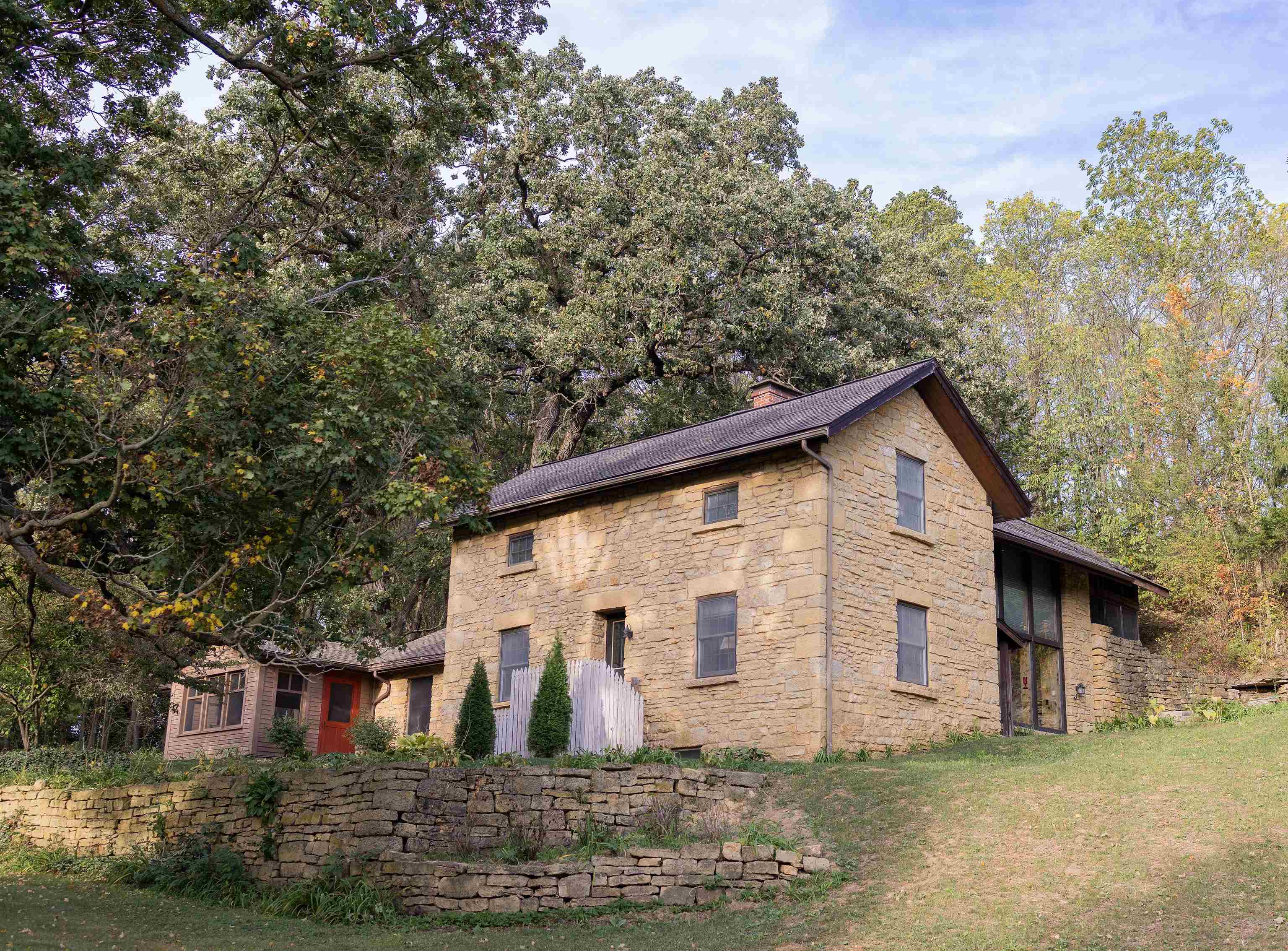 18075 O Neil Road Mineral Point, WI 53565 - Photo 4 of 61