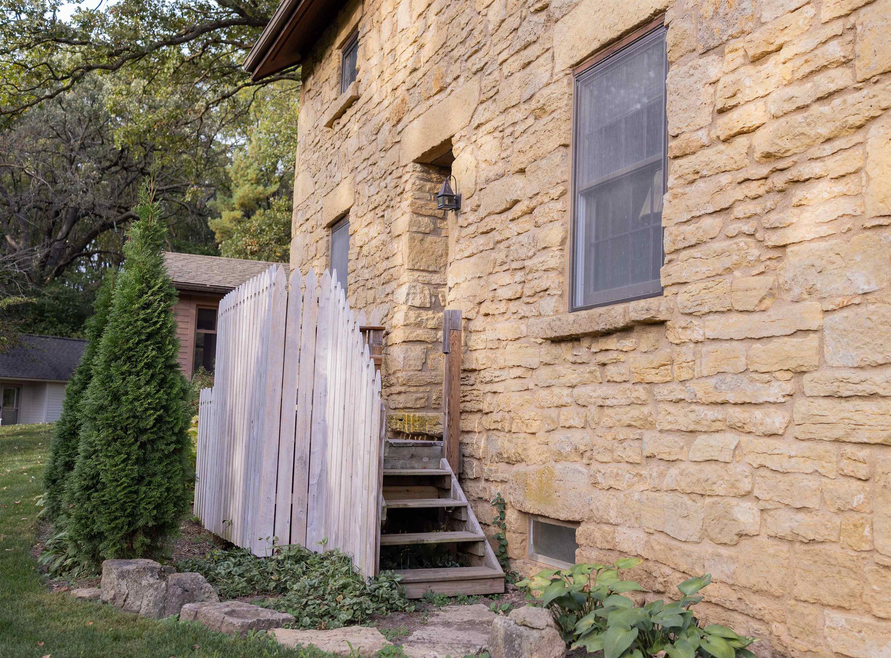 18075 O Neil Road Mineral Point, WI 53565 - Photo 5 of 61